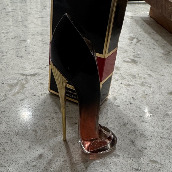 Carolina Herrera Good Girl Black and Gold Heel Perfume - Picture 3 of 6